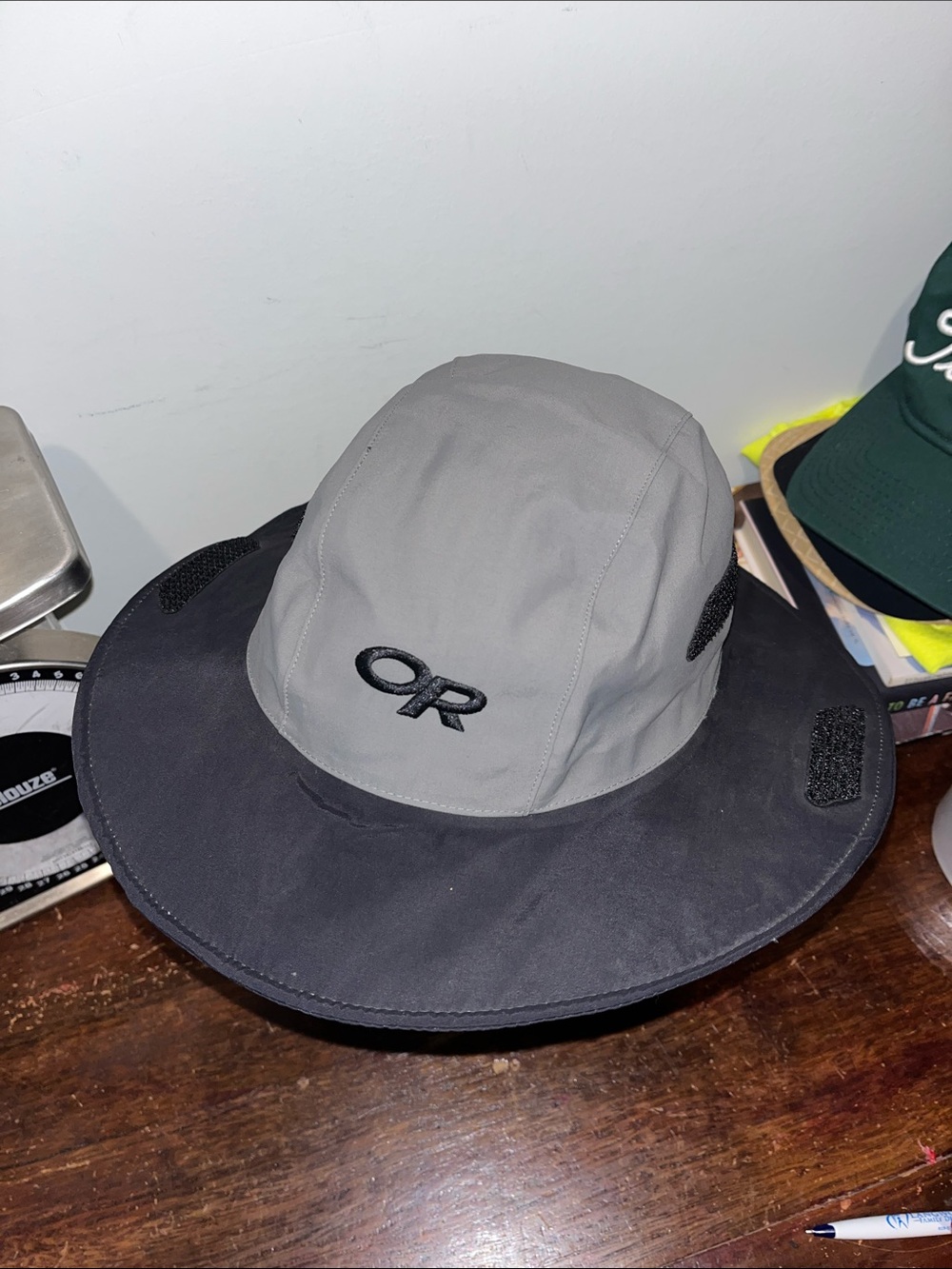 Outdoor Research Rain GORE-TEX Waterproof Hiking Goretex Wide Brim Boonie Hat S